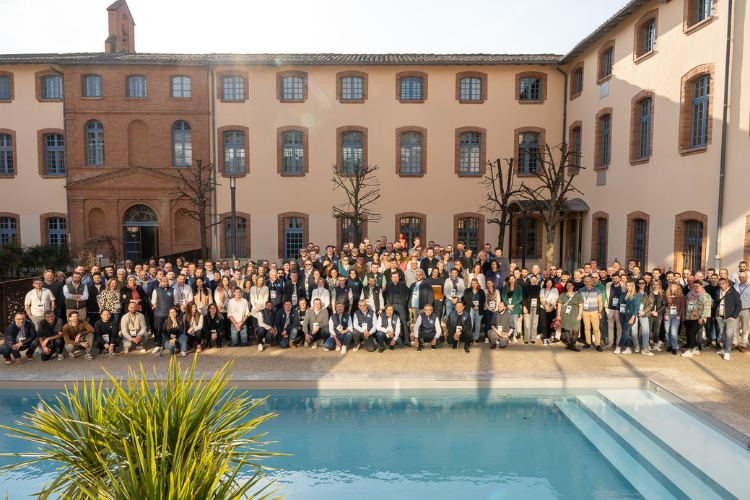 Cash Piscines - 25 ans